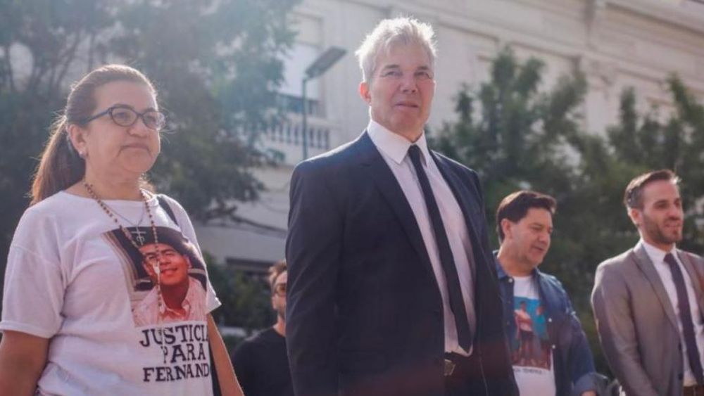 Burlando seguirá con el caso.