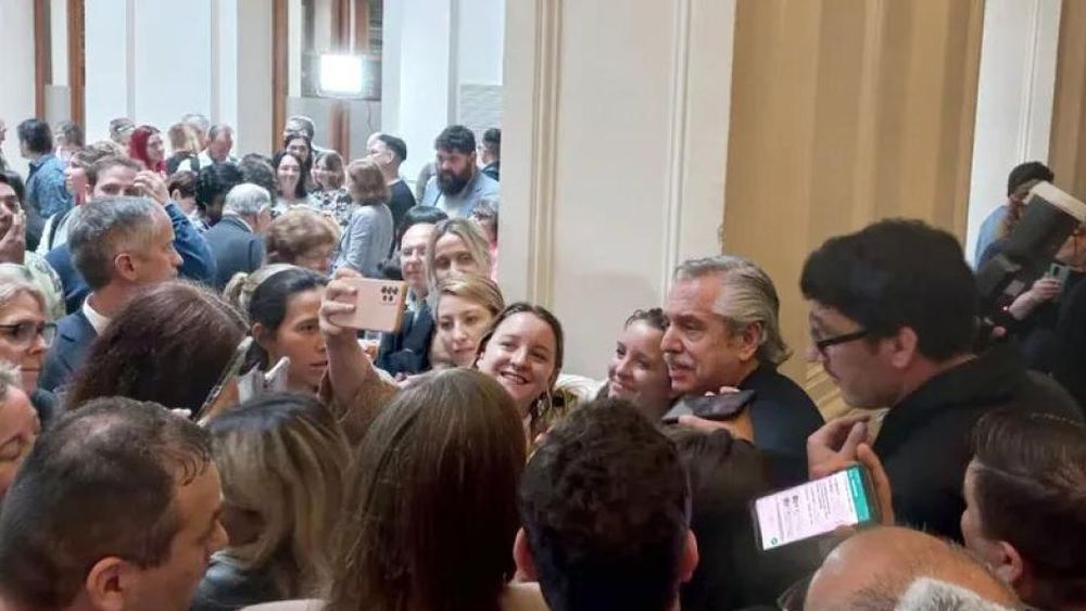 Dejamos un país en marcha, se despidió Fernández