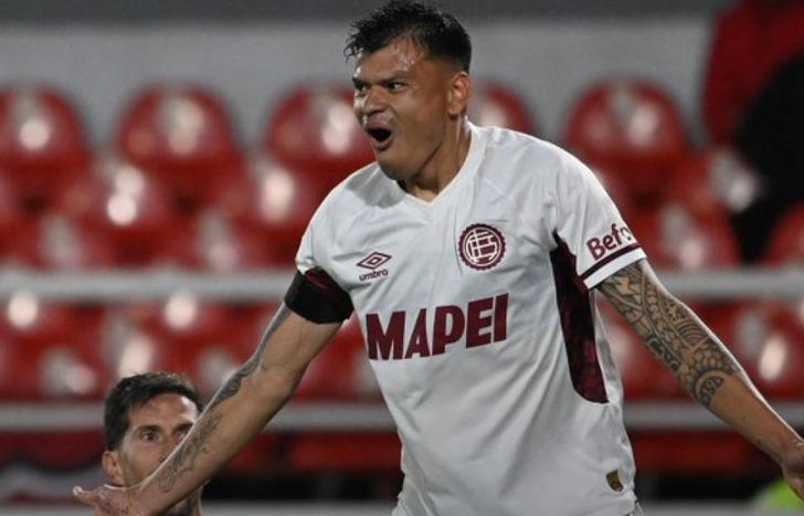 Gol de Bou que aprovechó un error del Rojo.