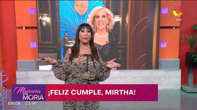 Moria Casán saludó a Mirtha Legrand. 