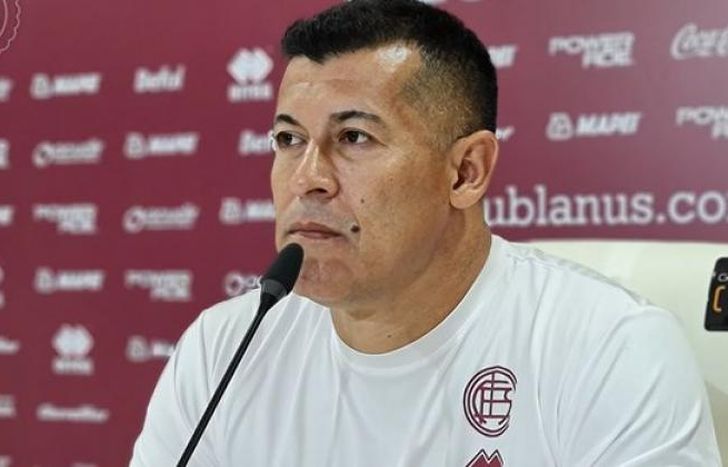 Jorge Almirón, en conferencia de prensa.