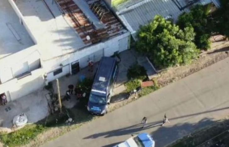 El cuerpo estaba enterrado en el contrapiso de una casa.