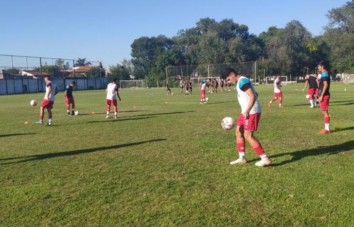 Sproat de penal y Joel Martínez anotaron los goles del Tricolor.