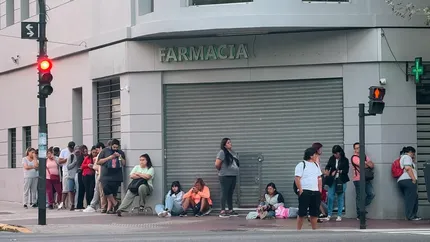 Preocupación en Argentina por el crecimiento del desempleo y la pérdida del poder adquisitivo de los salarios. Preocupación en Argentina por el crecimiento del desempleo y la pérdida del poder adquisitivo de los salarios.