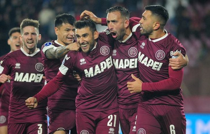 Lanús se impuso sobre Liga de Quito en la Copa Sudamericana 2024.