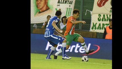 banfield le dio una mano a boca, pero se alejo de las copas