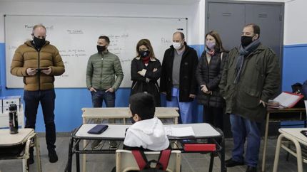 Entregaron tablets en la Primaria Nº7 de Banfield Este.