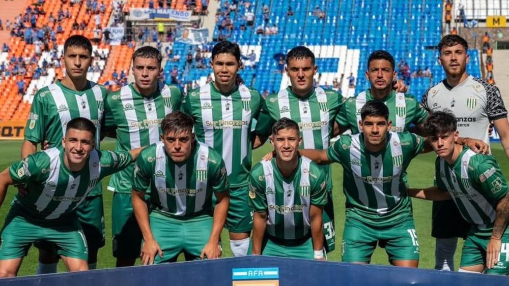 Banfield busca delanteros.