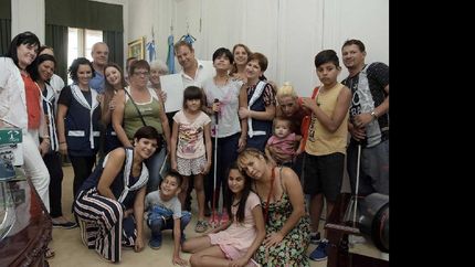 entregan maquinas braille en escuelas