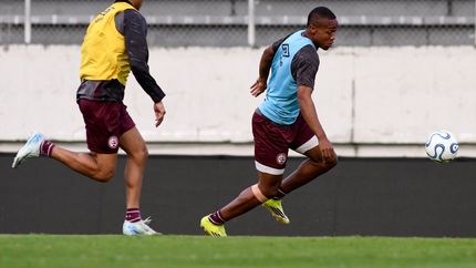 Yoshan Valois, de baja para Mauricio Pellegrino. Yoshan Valois, de baja para Mauricio Pellegrino.