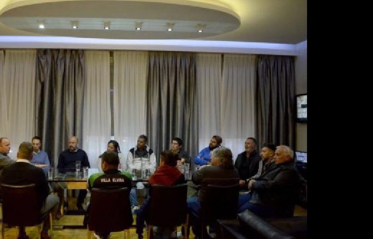 Insaurralde encabezó la reunión con los referentes y les dio los certificados que destacan SU LABOR SOCIAL.