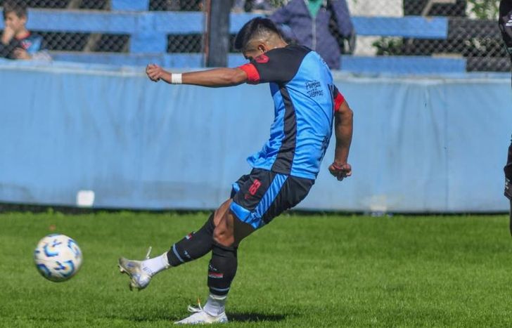 Cañate la clavó en un ángulo.