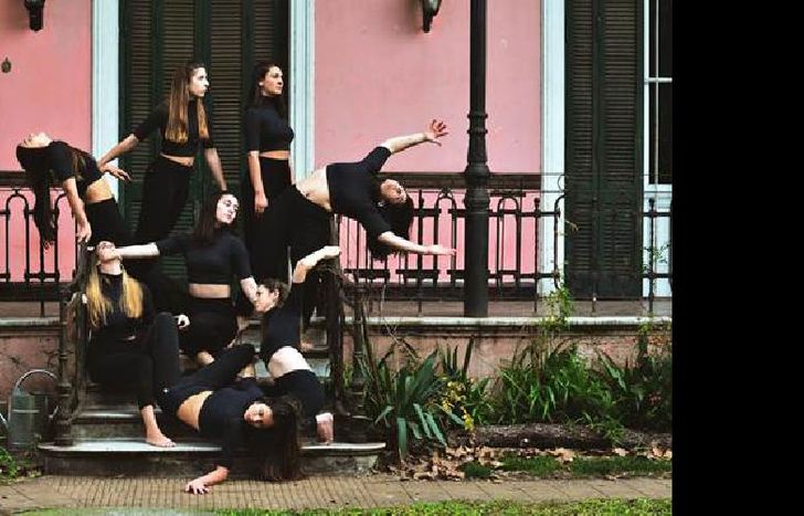 “asolta significa ‘suelta’ en catalán y es nuestra intención a través de esta obra”, dice paredes.