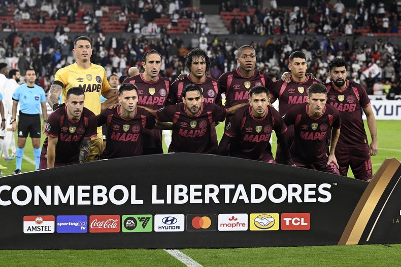 Lanús tuvo un semestre que paso de la euforia a la decepción.