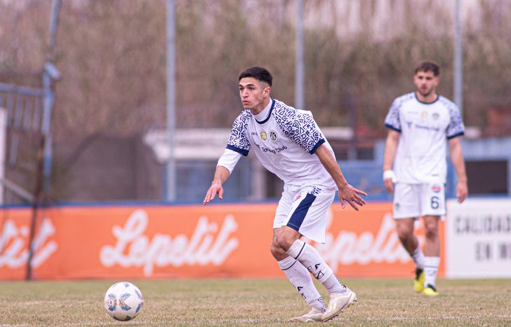 Elián Robles, ascendió con Acassuso y es nuevo jugador de Brown de Adrogué.