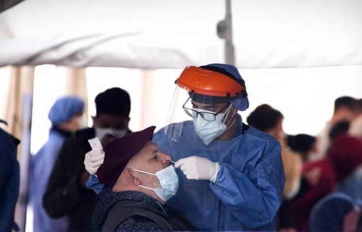 Continúan realizando hisopados y testeos en barrios.