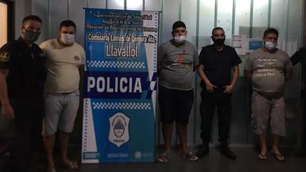 Los estafadores fueron detenidos por policías de la comisaría 4°. Los estafadores fueron detenidos por policías de la comisaría 4°.