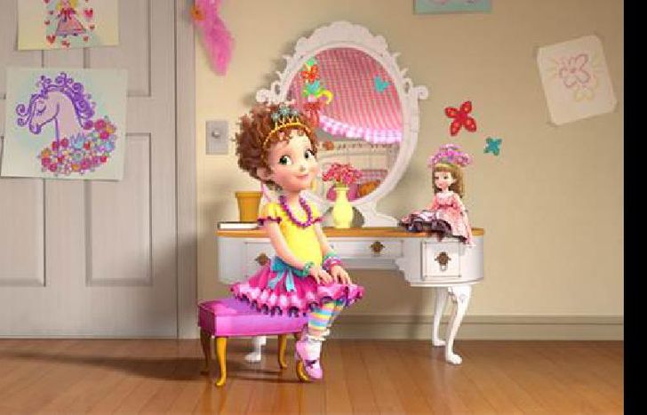 una nena con facilidades para volver lo simple sofisticado.