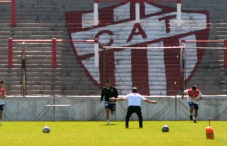 El plantel seguirá los entrenamientos en Escalada.