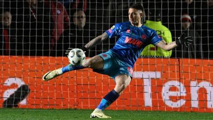 Losada, de Lanús, piensa el cruce ante Cruzeiro. Losada, de Lanús, piensa el cruce ante Cruzeiro.
