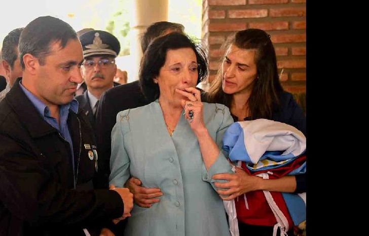 Hoy, en la capilla del cementerio Parque Perpetual de Río Cuarto, su viuda y sus cuatro hijos descargaron las lágrimas contenidas durante 36 años.