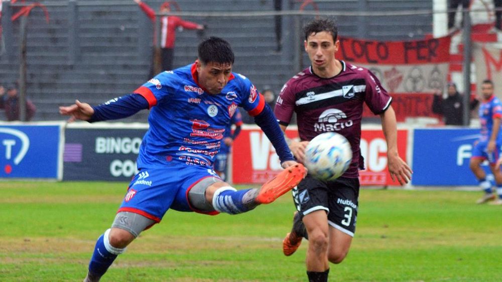 Brian Fernández sigue con parte médico.