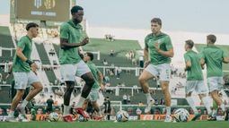 El plantel de Banfield reclama sueldos atrasados y analiza ir a Agremiados.