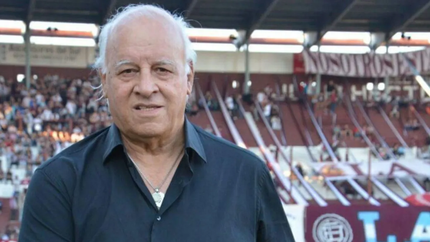 Alfredo Tanque Rojas fue uno de los jugadores de Lanús que disputó la Copa del Mundo. Alfredo Tanque Rojas fue uno de los jugadores de Lanús que disputó la Copa del Mundo.