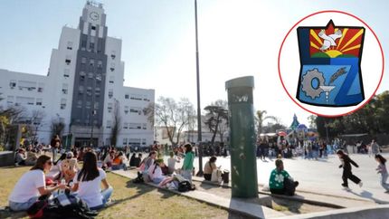 La escultura sobre el escudo de Lomas fue puesta en valor.