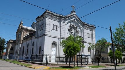 La piedra fundamental de la ciudad está dentro de la Parroquia Conversión de San Pablo.