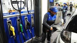 A partir de julio las naftas podrían aumentar un 18%