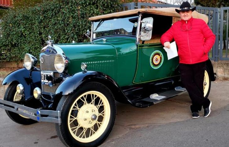 Ricardo, socio de CAdeAA, tiene el Ford A hace 11 años.
