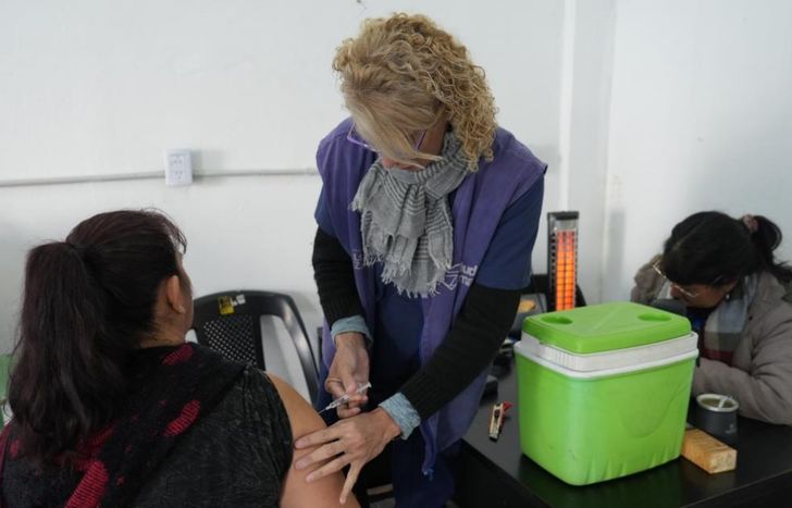 Siguen fortaleciendo la vacunación de calendario y antigripal.