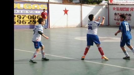 el fortín de rivarola, una de las instituciones beneficiadas con el subsidio. Allí decenas de chicos practican deportes.