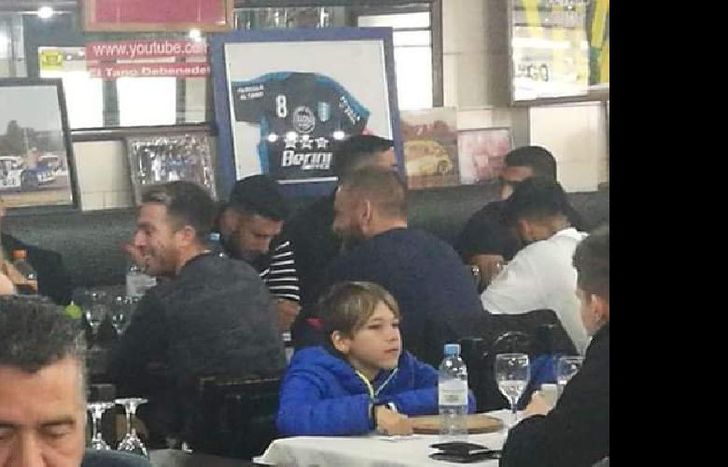 Varios jugadores participaron del asado.