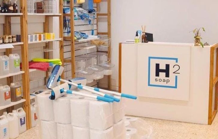 El emprendimiento tiene su comercio en Capital Federal y llegará a Lomas con envíos gracias a su página web.