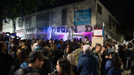 Los vecinos colmaron el ex Pozo de Banfield por el 50º aniversario del Golpe de Estado.