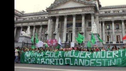 organizan un ?tuitazo? y un ?panuelazo?  por el aborto legal