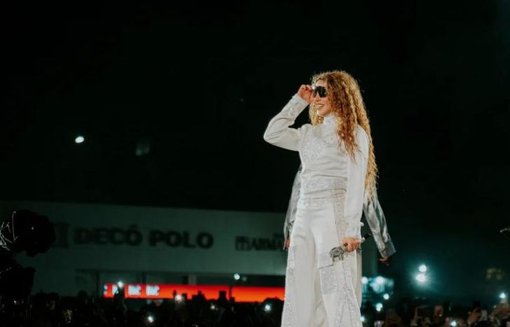 Shakira dio su primer show en la Argentina.
