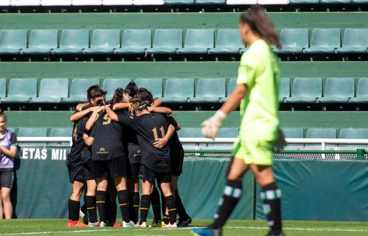 Banfield pasó las semifinales y espera rival.