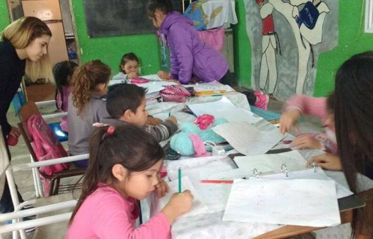 Para los nenes y nenas en el nivel primario.