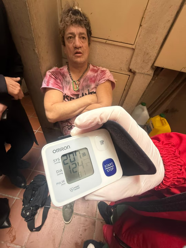 Pity Álvarez tuvo que ser hospitalizado. 