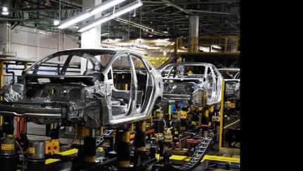 la produccion automotriz cayo 18%