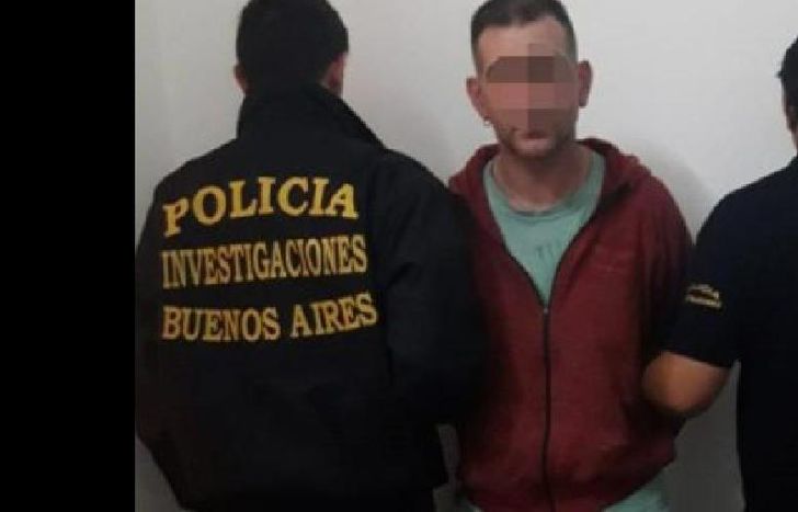 Incautaron cuchillos dentro de su vivienda.