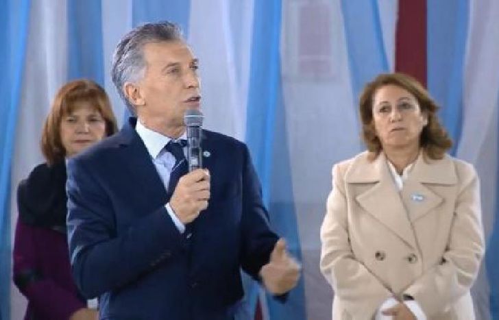 el acto fue breve en Rosario.