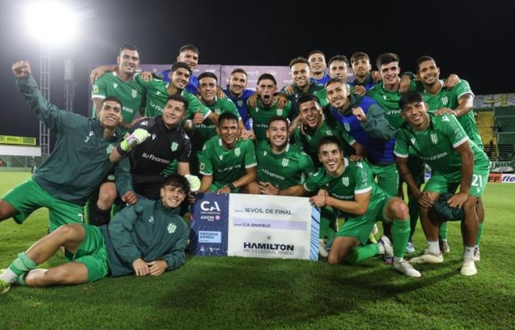 Banfield y el cheque por pasar de ronda.