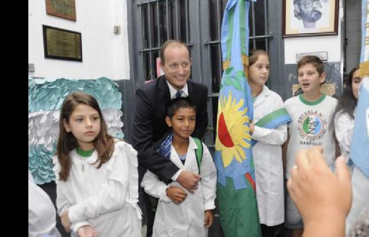 serán para el mejor promedio, el “mejor alumno” y uno propuesto por la escuela.