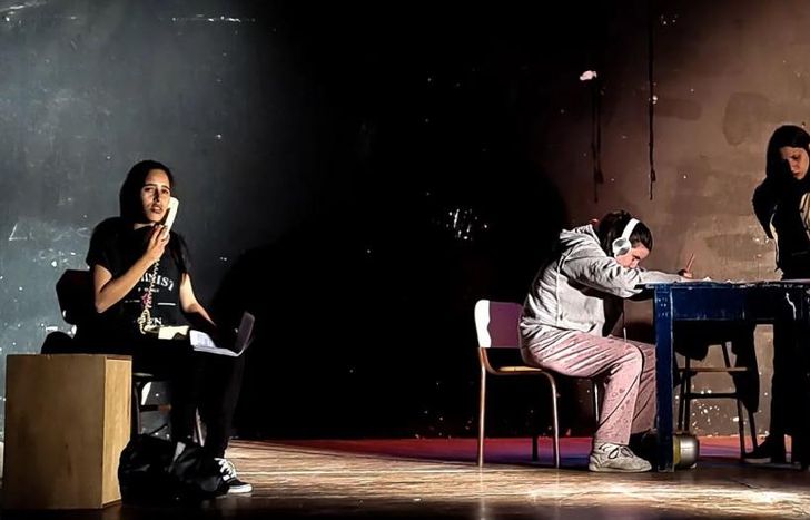 Hay un taller de Entrenamiento actoral para diferentes edades y niveles.