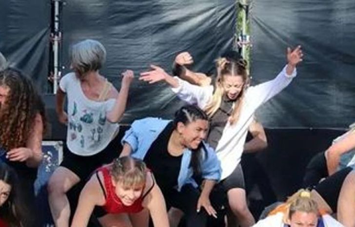 Expresión Urbana se suma a la presentación.