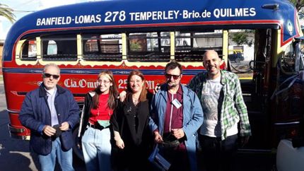 Contentos, los vecinos disfrutaron del paseo por Villa Galicia.